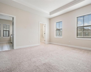 845 Aurora Way - Photo Thumbnail 14