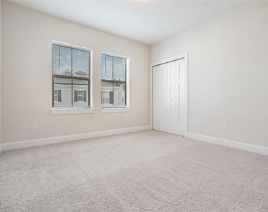 845 Aurora Way - Photo Thumbnail 20
