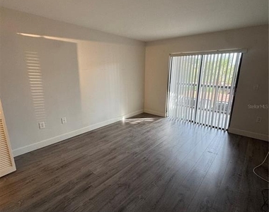 2593 Countryside Boulevard - Photo Thumbnail 7