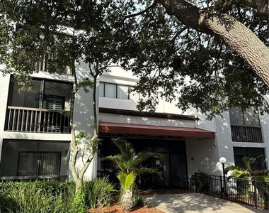 2593 Countryside Boulevard - Photo Thumbnail 17