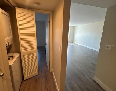 2593 Countryside Boulevard - Photo Thumbnail 13