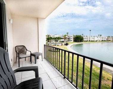 7401 Bay Island Drive S - Photo Thumbnail 12
