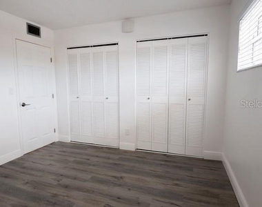 7401 Bay Island Drive S - Photo Thumbnail 20