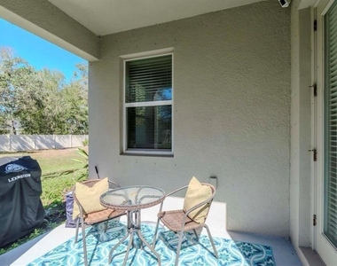 6827 Citrus Creek Lane - Photo Thumbnail 29