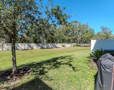 6827 Citrus Creek Lane - Photo Thumbnail 26