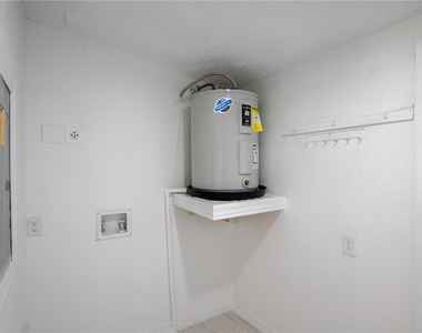 944 Bruce Avenue - Photo Thumbnail 25