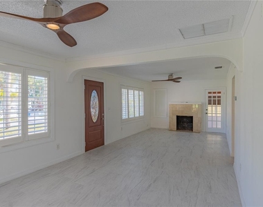 944 Bruce Avenue - Photo Thumbnail 3