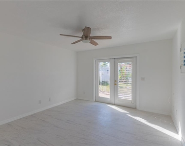 944 Bruce Avenue - Photo Thumbnail 19