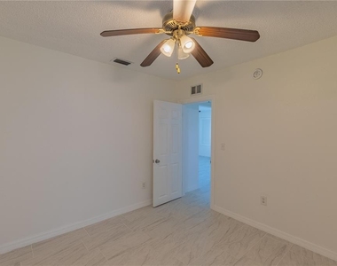 944 Bruce Avenue - Photo Thumbnail 15