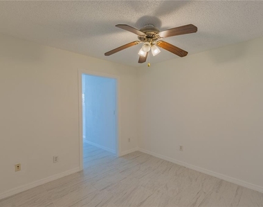 944 Bruce Avenue - Photo Thumbnail 14