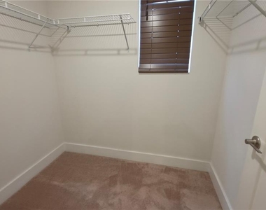 1170 Arisha Dr - Photo Thumbnail 23
