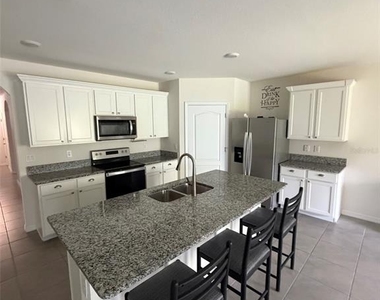801 Baylor Drive - Photo Thumbnail 13