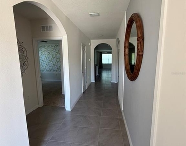801 Baylor Drive - Photo Thumbnail 3