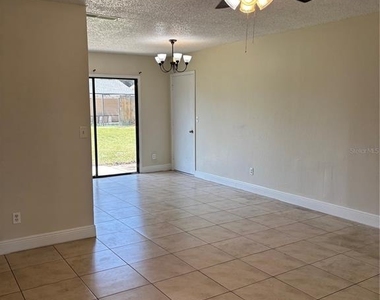 710 Bunker Lane - Photo Thumbnail 3