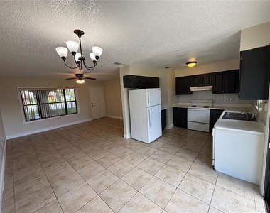 710 Bunker Lane - Photo Thumbnail 4
