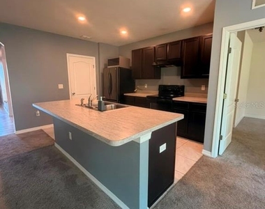 948 Summer Glen Drive - Photo Thumbnail 9