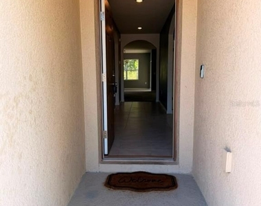 948 Summer Glen Drive - Photo Thumbnail 3