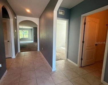 948 Summer Glen Drive - Photo Thumbnail 4