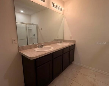 948 Summer Glen Drive - Photo Thumbnail 18
