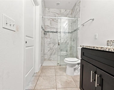 1010 Mayfair Place - Photo Thumbnail 31