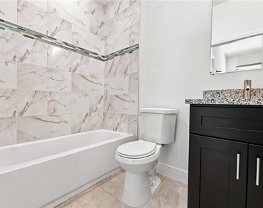 1010 Mayfair Place - Photo Thumbnail 22