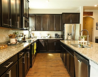 5416 Carrara Court - Photo Thumbnail 9