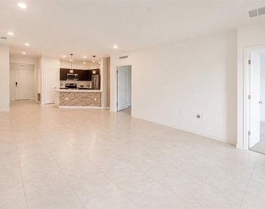 672 Sand Pine Lane - Photo Thumbnail 6