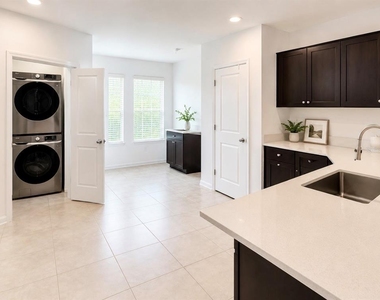 672 Sand Pine Lane - Photo Thumbnail 3