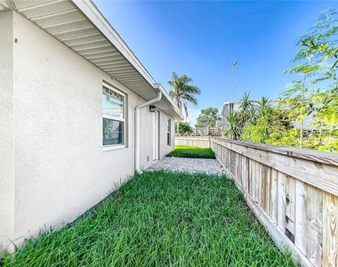 7091 Tamarind Way - Photo Thumbnail 25