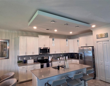 2153 Lake Side Avenue - Photo Thumbnail 9