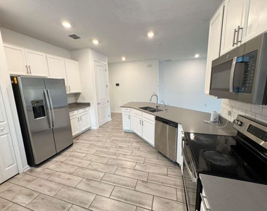 1180 Saguaro Street - Photo Thumbnail 7