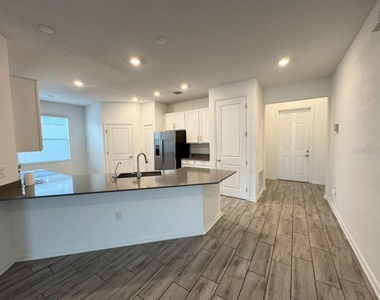 1180 Saguaro Street - Photo Thumbnail 6