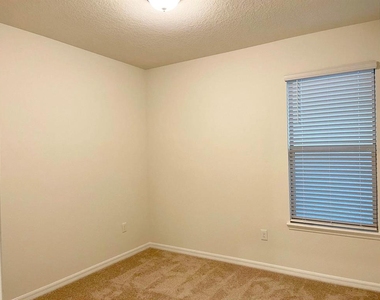 9321 Jaywood Road - Photo Thumbnail 10