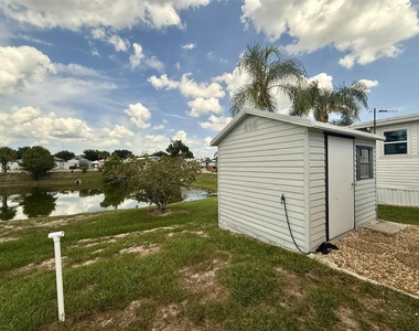 762 Center Crest Boulevard - Photo Thumbnail 2