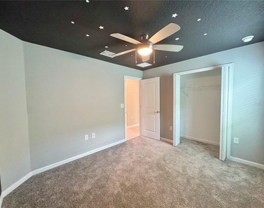112 Pershing Street - Photo Thumbnail 23