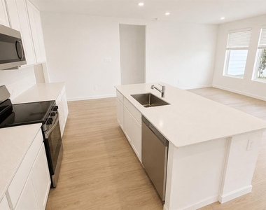 5533 Guava Court - Photo Thumbnail 4