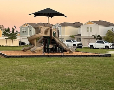 7909 Peace Lily Avenue - Photo Thumbnail 30