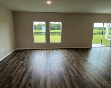 7909 Peace Lily Avenue - Photo Thumbnail 6