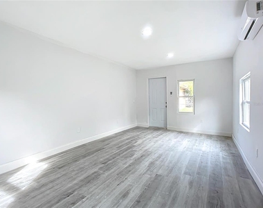 933 Marion Street - Photo Thumbnail 32