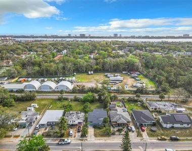 933 Marion Street - Photo Thumbnail 60
