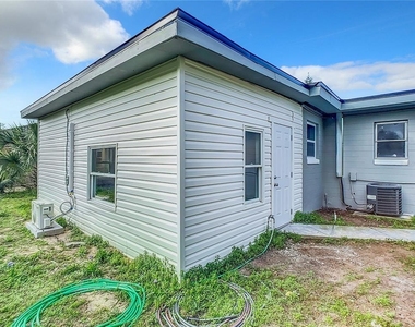 933 Marion Street - Photo Thumbnail 55