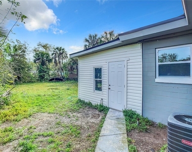 933 Marion Street - Photo Thumbnail 54