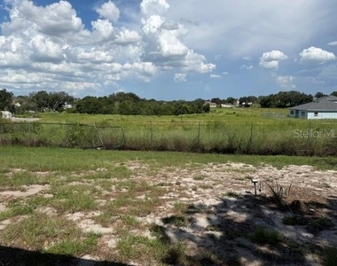 4633 Hazelgrove Drive - Photo Thumbnail 12