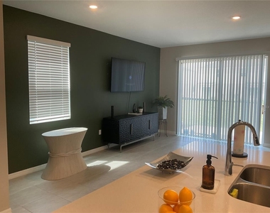 7633 Waterscape Drive - Photo Thumbnail 3