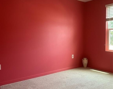 7633 Waterscape Drive - Photo Thumbnail 10