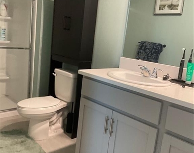 7633 Waterscape Drive - Photo Thumbnail 5