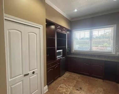 425 Summit Ridge Place - Photo Thumbnail 17