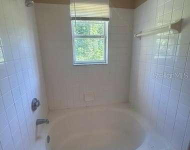 425 Summit Ridge Place - Photo Thumbnail 11