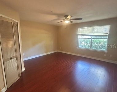 425 Summit Ridge Place - Photo Thumbnail 7