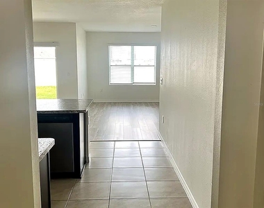 397 Corso Loop - Photo Thumbnail 5